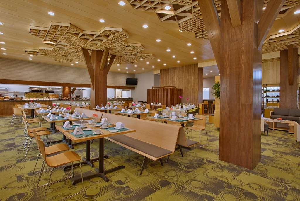Galeria Plaza Irapuato Hotel Restoran gambar