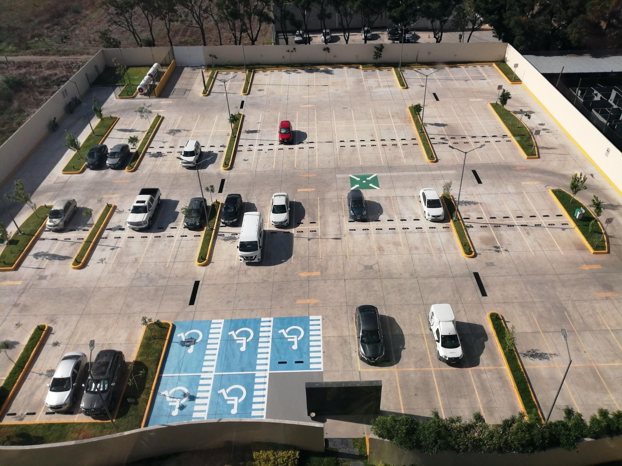 Galeria Plaza Irapuato Hotel Luaran gambar